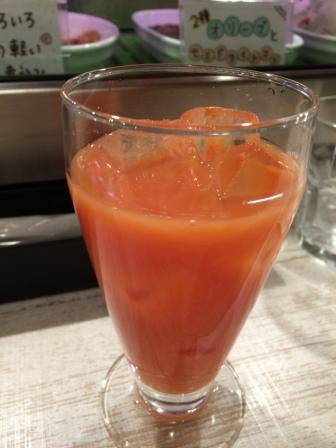 赤いオレンジジュース