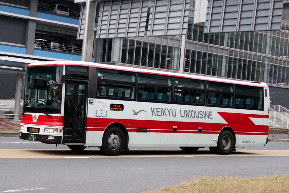 京浜急行バス Y8262