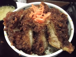 チキンソースかつ丼2015.2紅とん