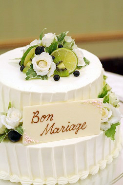 グリーンなウエディングケーキ 結婚写真 記念写真を本当にかわいく撮るならエクー Ecoo