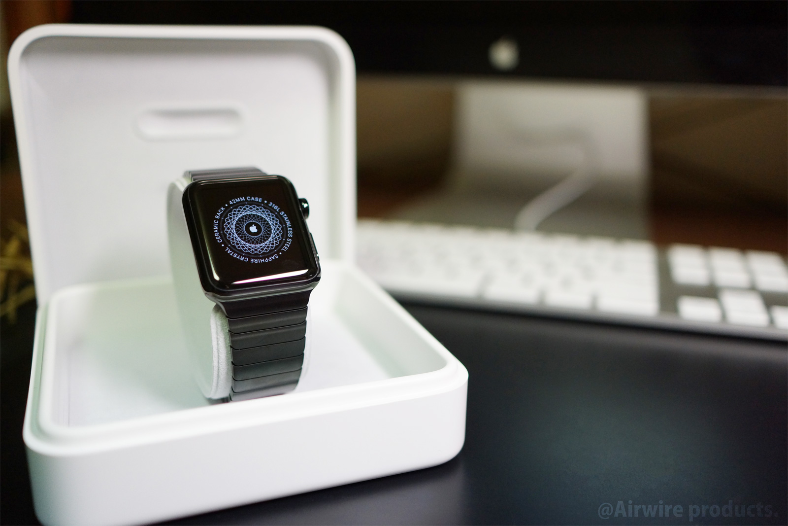 Apple Watch スペースブラックステンレススチール リンクブレスレット着 - Airwire products. blog