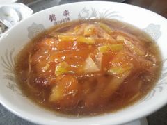 ［写真］富津・錦楽亭のエビチリ麺