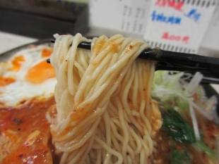 漢×２　ﾄﾏﾄ麻婆麺　麺