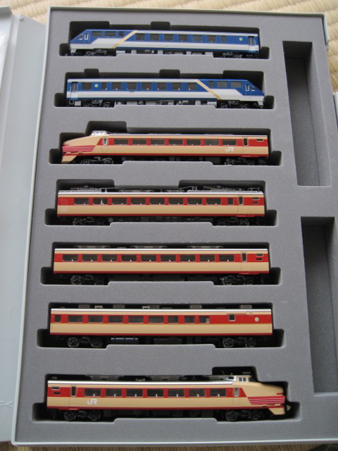 かもつどっとこむブログ TOMIX 国鉄４８５系特急電車（キロ６５形 ゆぅトピア和倉）セット入線